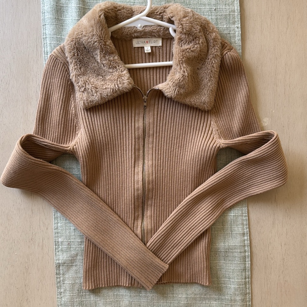 Tan Ribbed Zip-Up Jacket with Faux Fur Collar